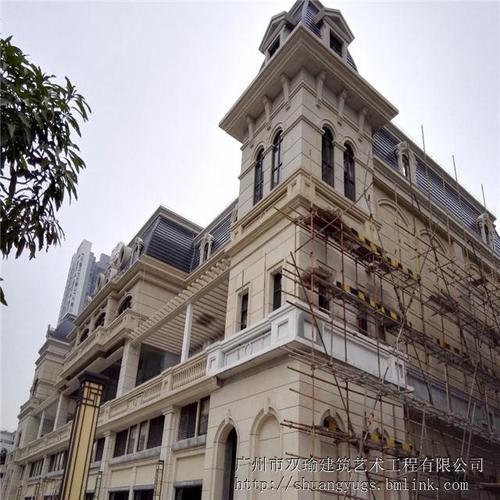 匠心定制，构筑经典 GRC线条、罗马柱与水泥构件的建筑美学